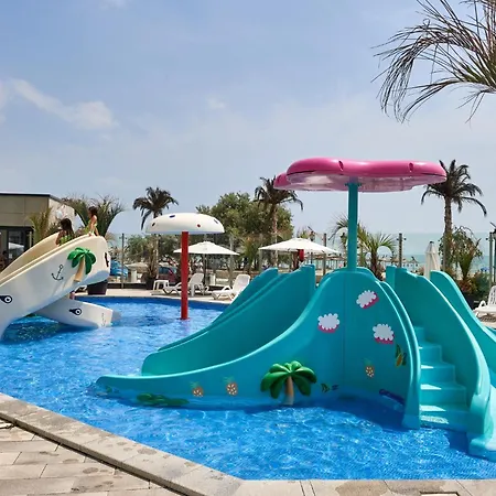 Appartement Summer Waves In Alezzi Pool&spa-parking