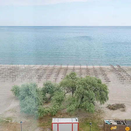 Summer Waves In Alezzi Pool&spa-parking Appartement