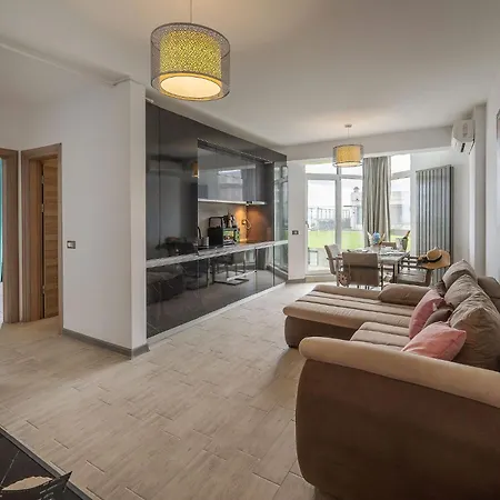 Summer Waves In Alezzi Pool&spa-parking Appartement *