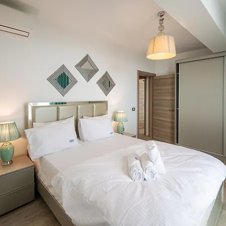 Daire Summer Waves Pool&spa-parking *