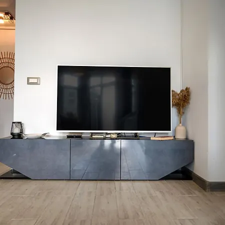 Summer Waves In Alezzi Pool&spa-parking Apartment *